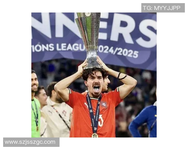 全球十大左后腰足球球星盘点 他们是场上不可或缺的中流砥柱