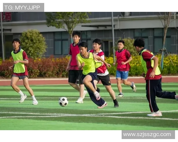 球星绿茵逐梦时刻再现足球经典激情燃动赛场