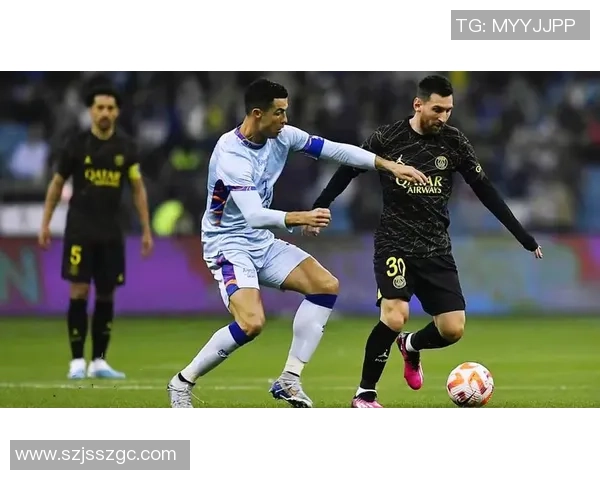 足球巨星的饮食秘诀:从梅西到C罗他们的食谱与营养策略揭秘 足球巨星的饮食秘诀:从梅西到C罗他们的食谱与营养策略揭秘